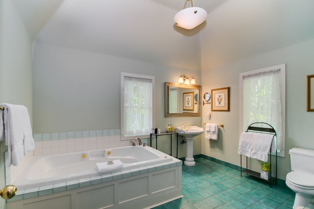 Winchester Inn - photo 89