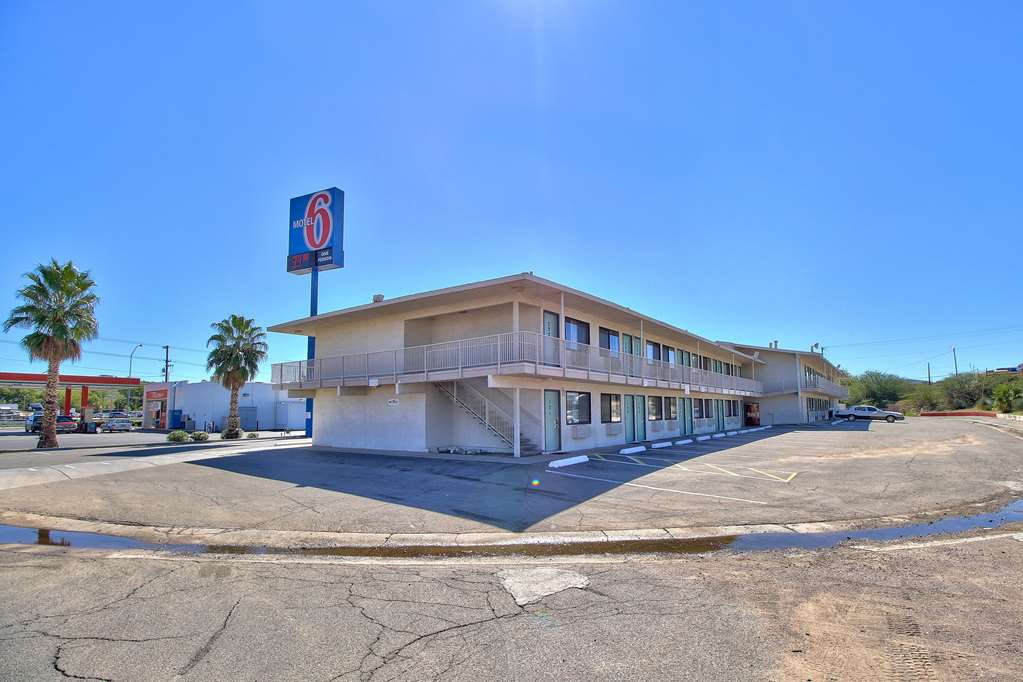 Motel6 Nogales AZ Mariposa Road - photo 4