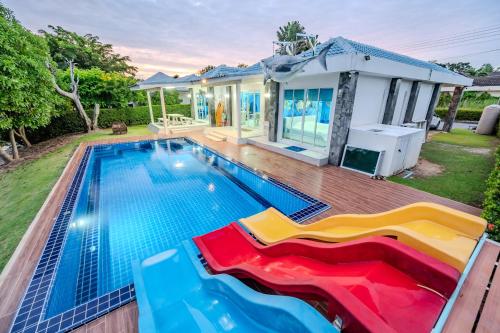 Shark House Pool Villa RB13 — 4-Star Luxury Hotel in Rayong, Thailand