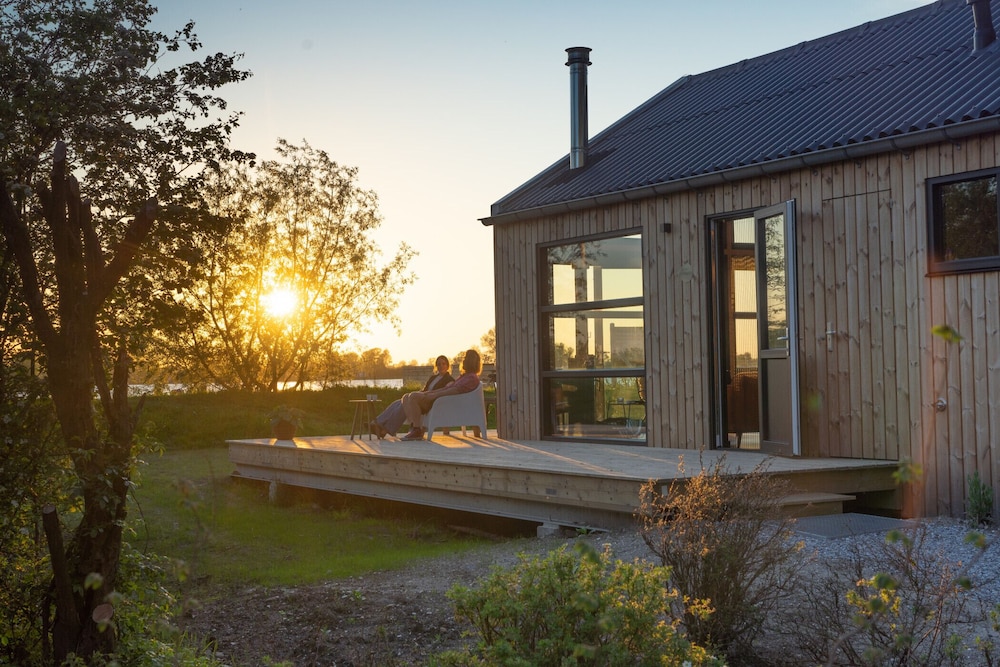 Waterlodge Reidhintsje — Nes