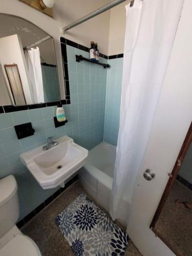 Studio Apt Near DownTown — 4-Star Luxury Hotel in St. Petersburg, United States