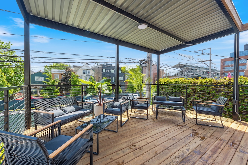 Wrigleyville Suites - photo 40