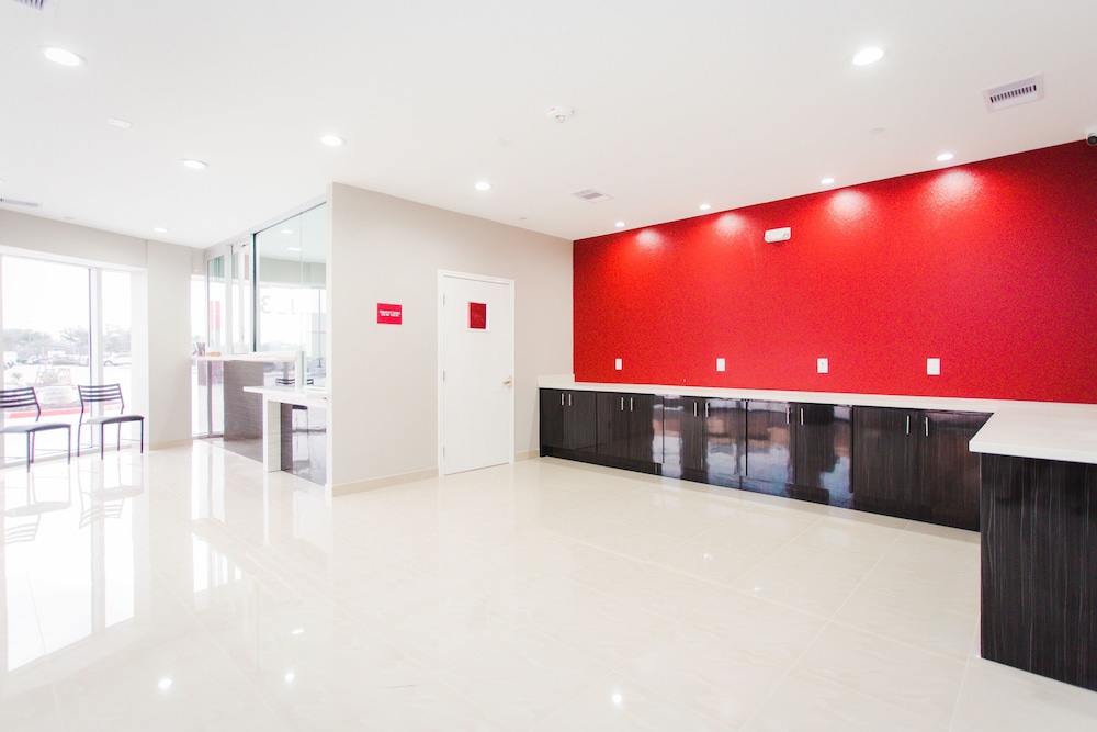 Budget Host Inn and Suites - photo 3