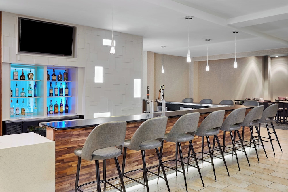Courtyard by Marriott Milwaukee Downtown - photo 33