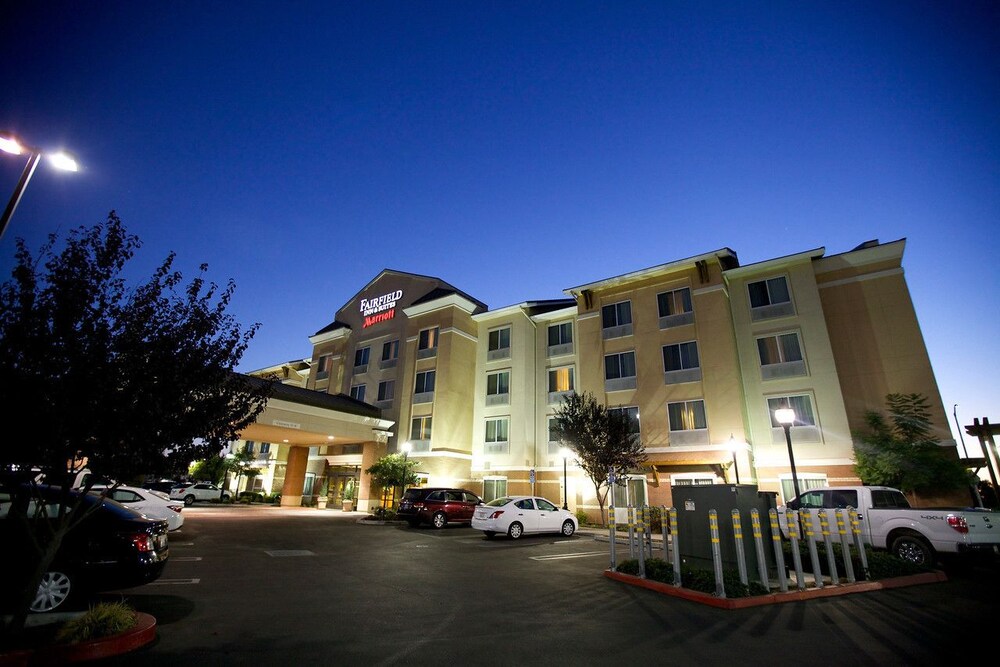 Fairfield Inn & Suites by Marriott Santa Maria - photo 53