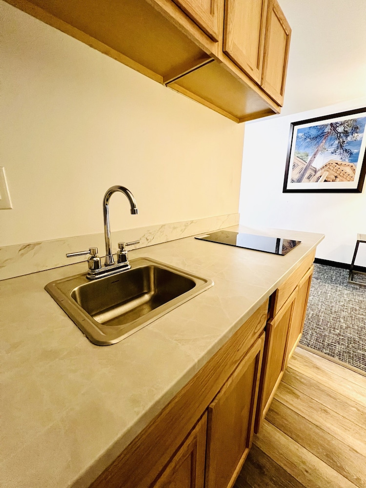 Quality Inn & Suites Caribou - photo 39