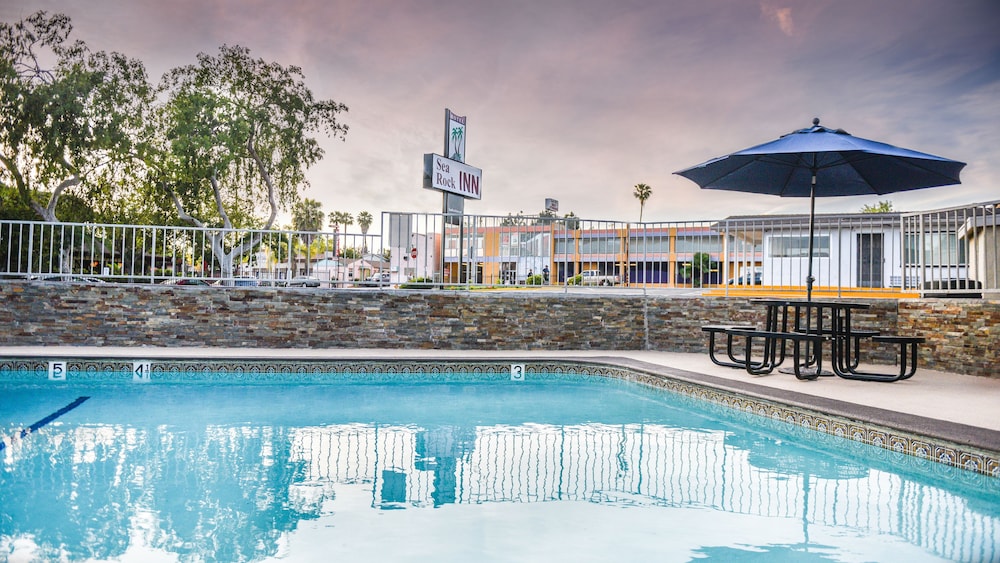 Sea Rock Inn Long Beach - photo 41