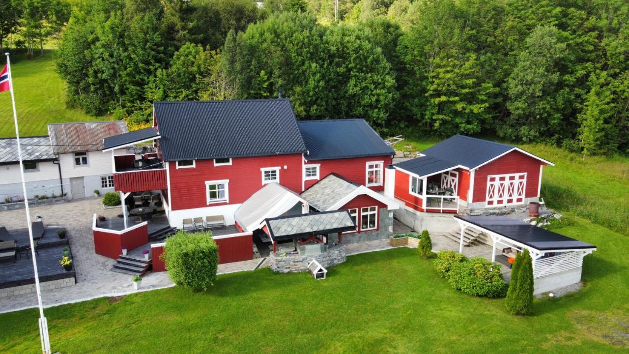 Eidsviklaaven - carbon neutral hotel in Unknown City