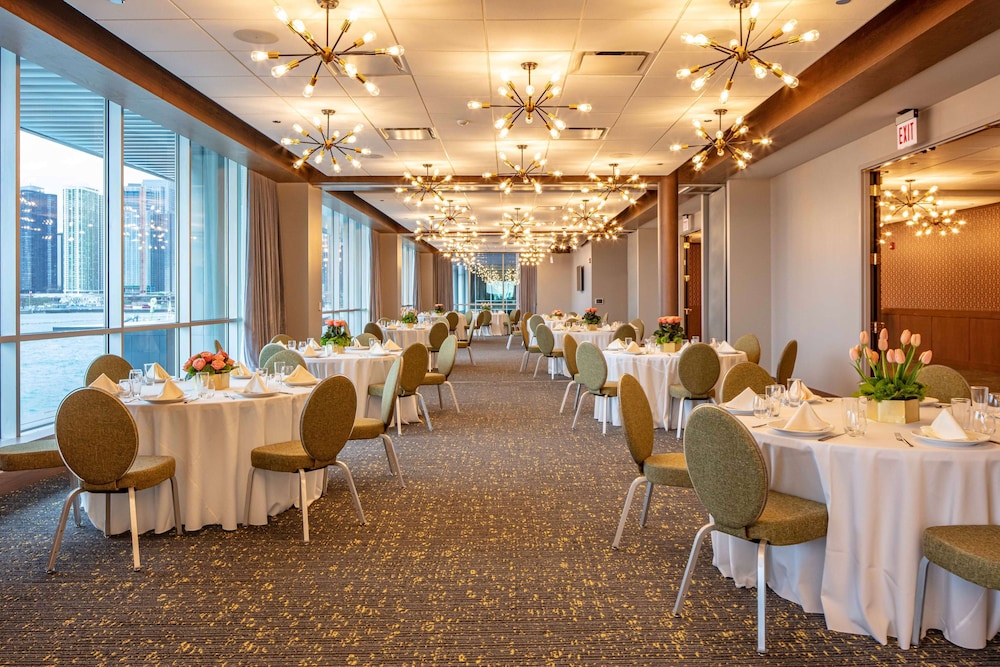 Sable at Navy Pier Chicago Curio Collection by Hilton - photo 50
