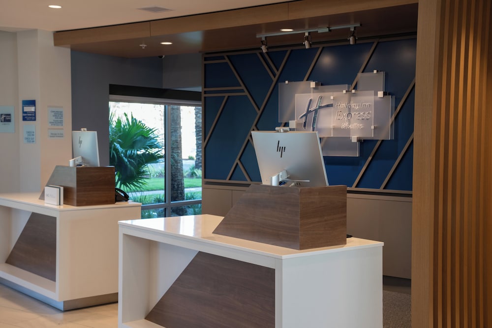 Holiday Inn Express & Suites Fort Walton Beach Eglin Area by IHG - photo 84