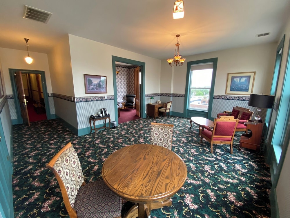 Decker Hotel - photo 42