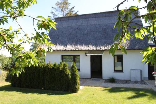 Ferienhaus 1 — hotel in Lubmin