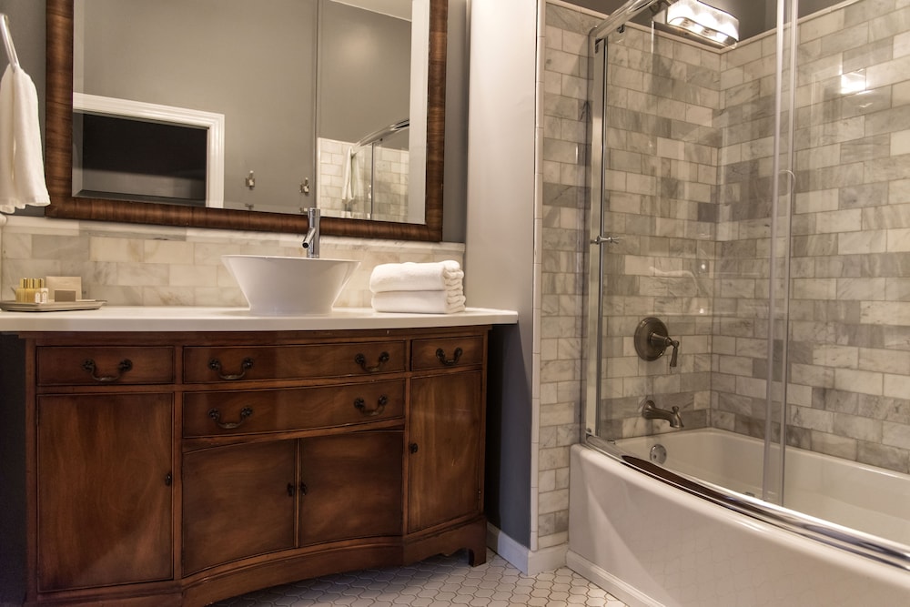 The Dwight D Hotel - photo 36