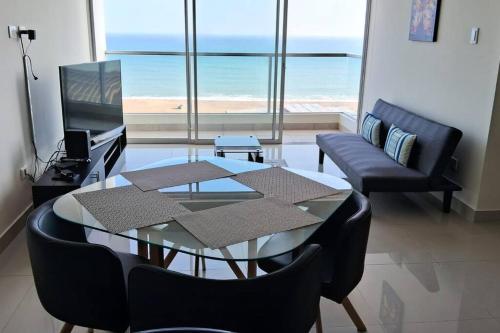Apartamento De Estreno Con Balcón Frente Al Mar. — 4-Star Luxury Hotel in Lima, Peru