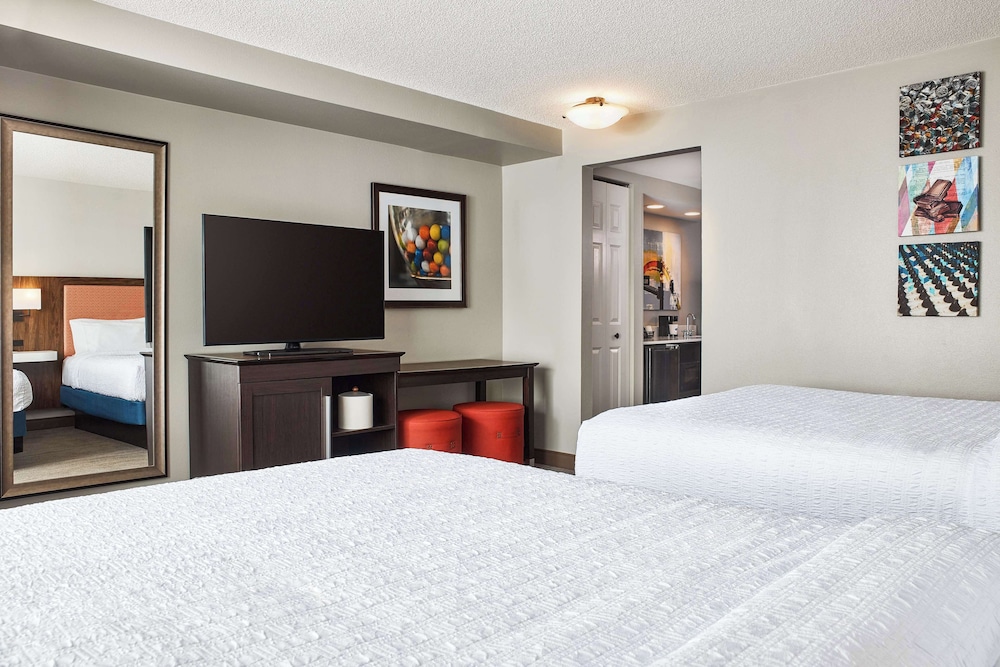 Hampton Inn & Suites Hershey Near The Park - photo 17
