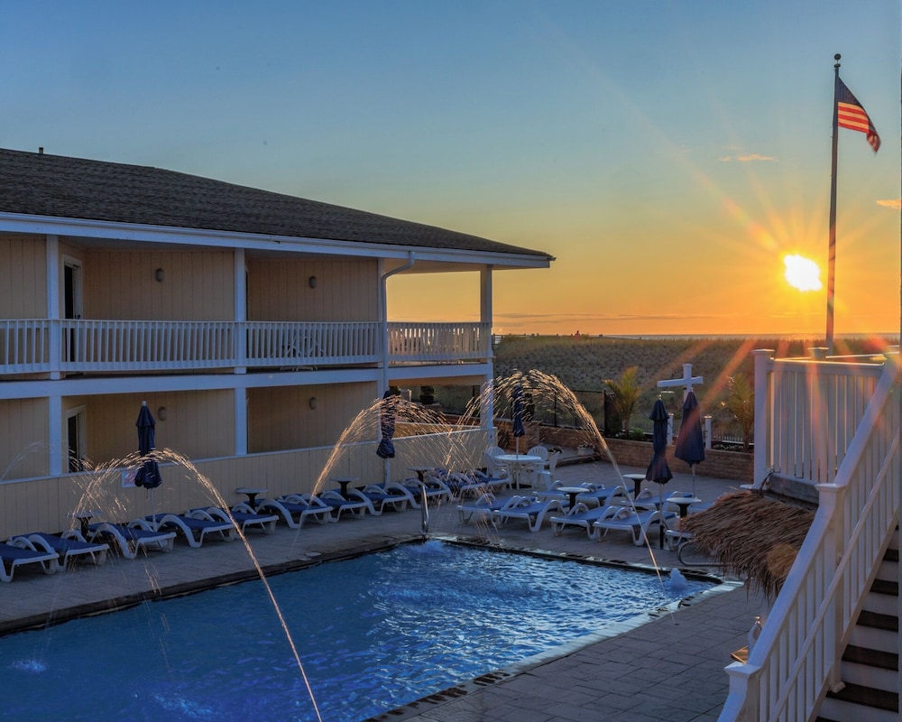 The White Sands Oceanfront Resort & Spa - photo 52