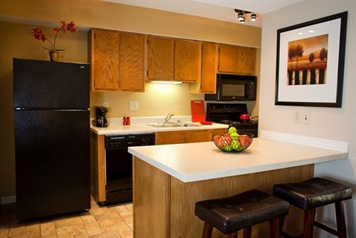 Chase Suite Hotel - photo 17