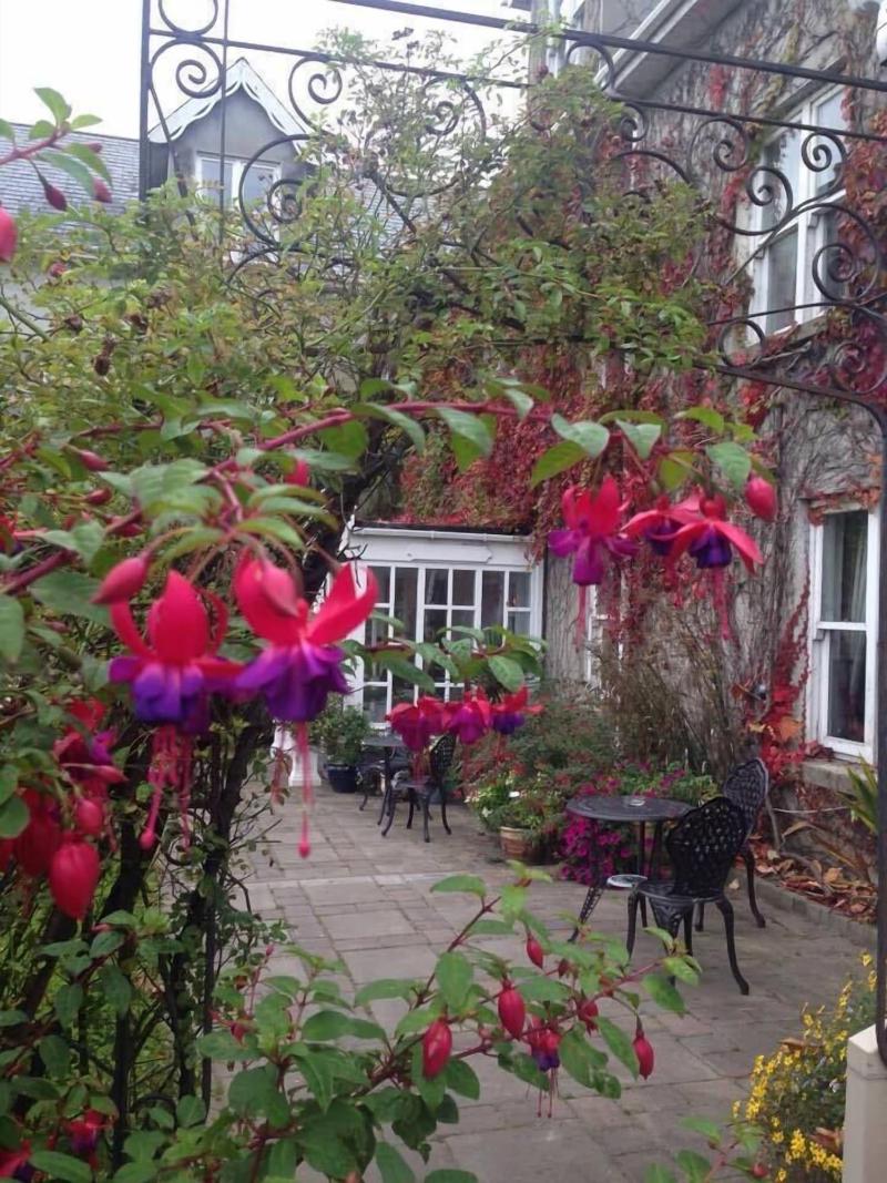 Kilcooly’s Country House Hotel
