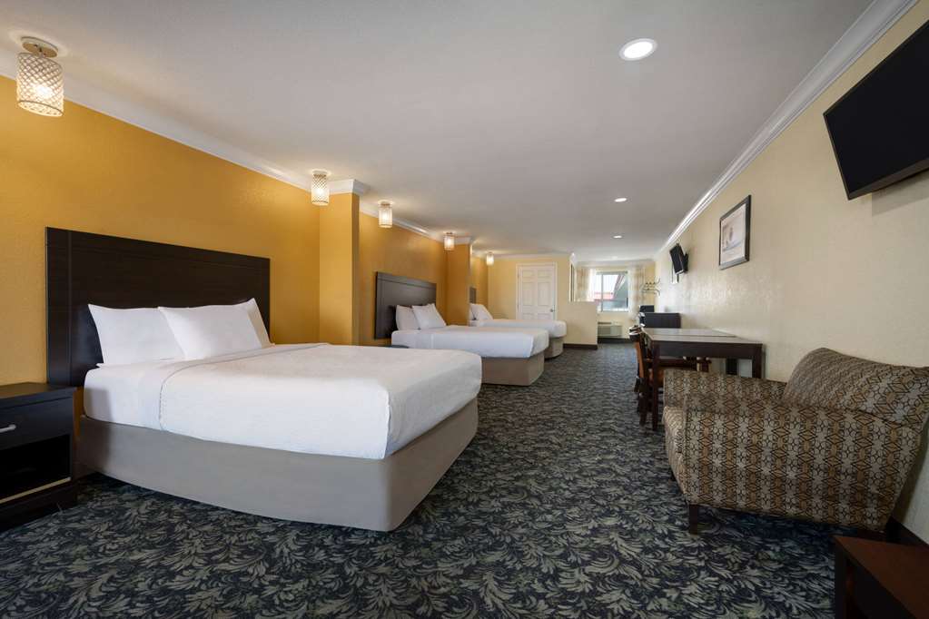 Days Inn by Wyndham Fresno South - photo 26