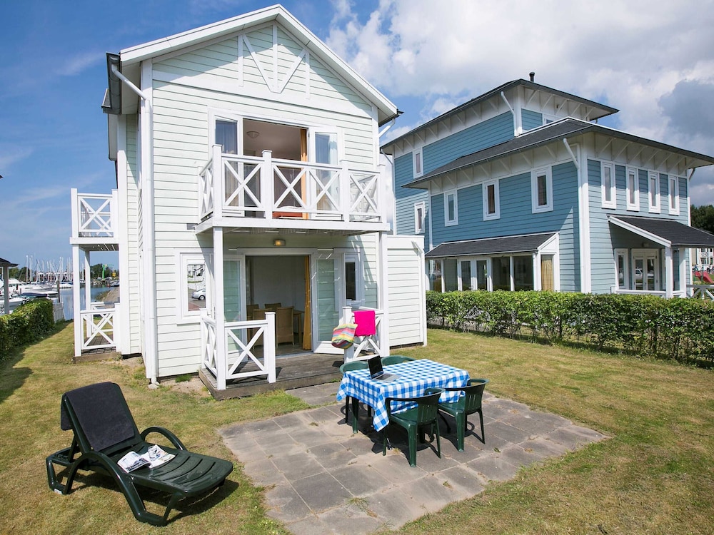 Comfortable Villa Only 9 Km From Rockanje 14452094 — Hellevoetsluis