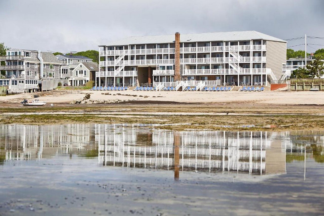 Surfside Hotel and Suites - photo 2