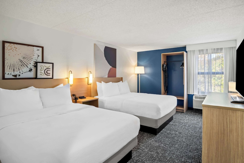 Spark by Hilton Stevensville - photo 23