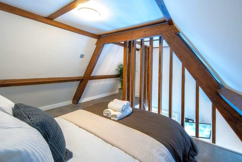 New Family Penthouse 7min From Rotterdam Central Station Top Floor App4 — hotel in Schiedam