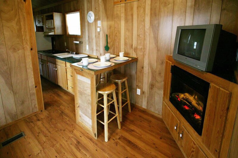 Arrowhead Resort Campground - photo 23
