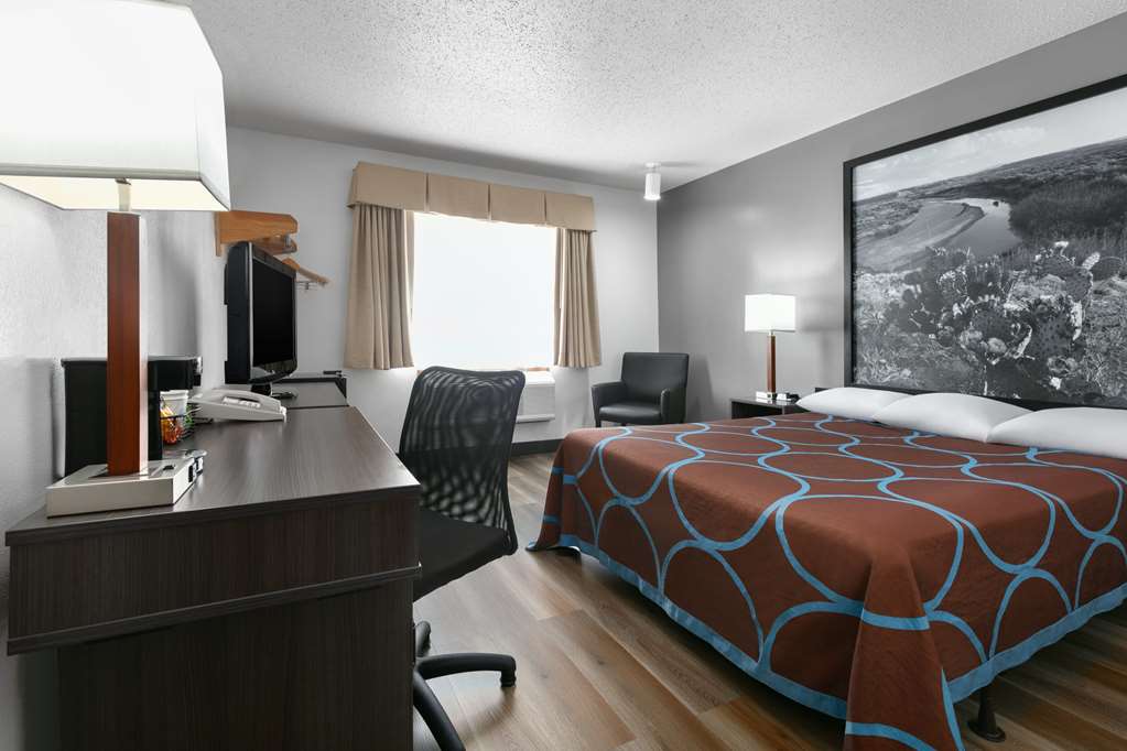 Super 8 by Wyndham Grapevine DFW Airport Northwest - photo 21