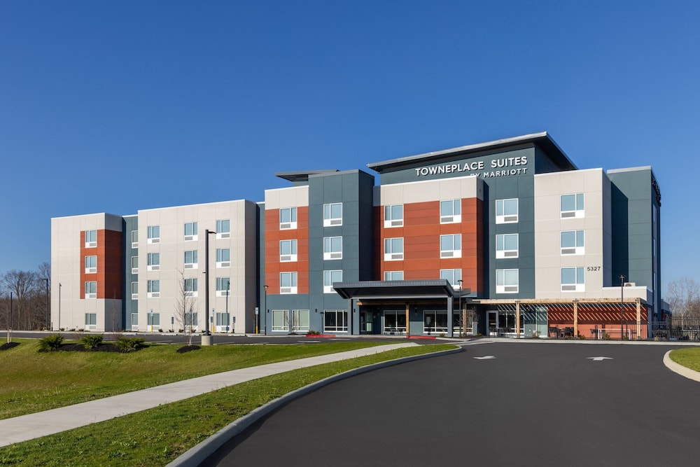 Towneplace Suites By Marriott Geneva - carbon neutral hotel in Geneva