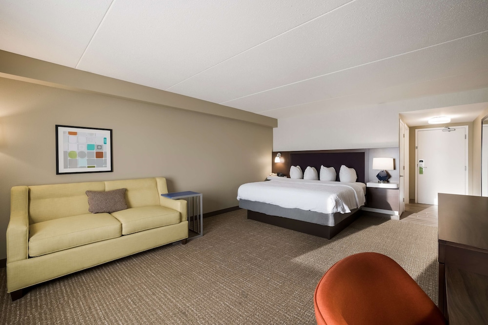Hampton Inn McHenry - photo 20