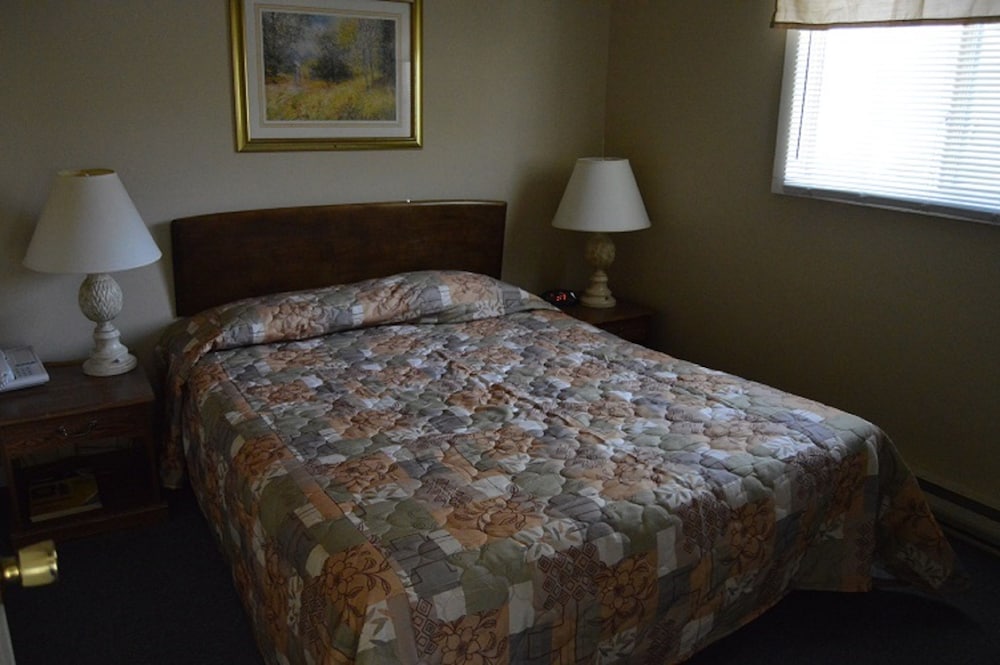 Kennebunk Gallery Motel & Cottages - photo 10