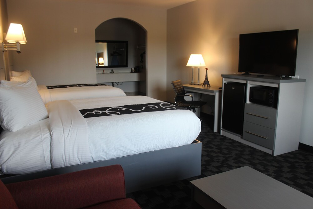 Paris Inn & Suites - photo 12