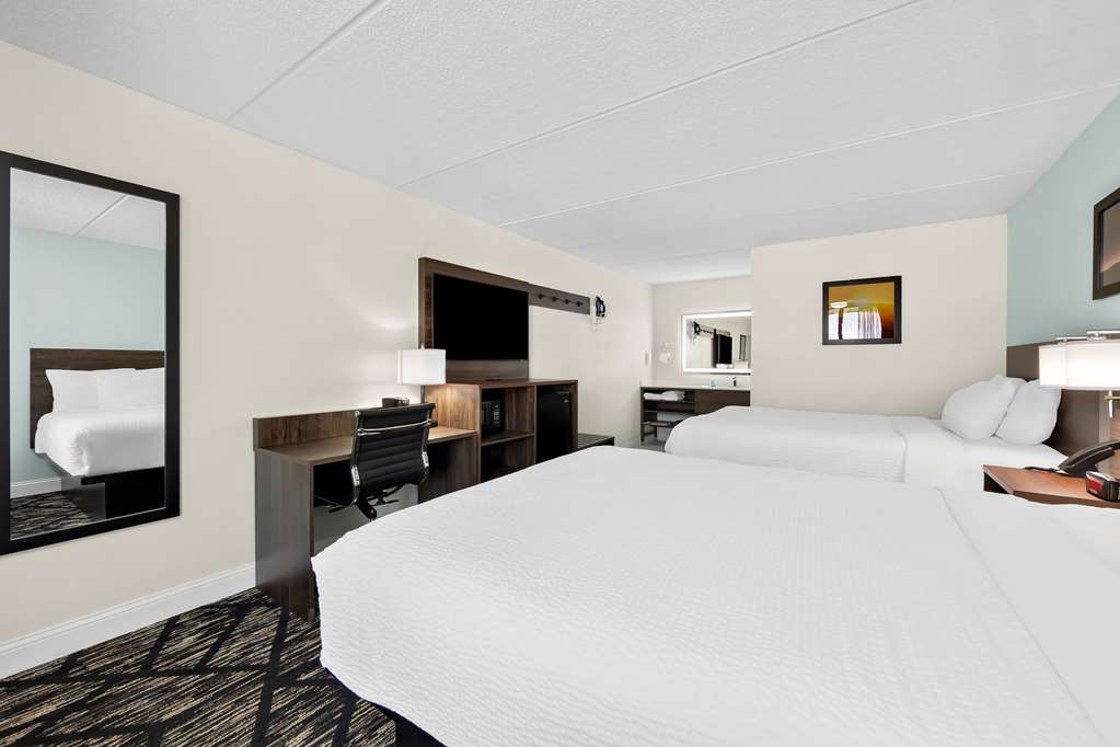 Clarion Inn & Suites near the Leconte Center Pigeon Forge - photo 27
