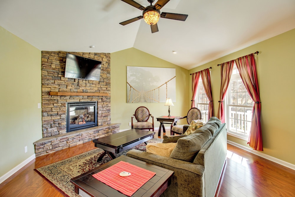 Waterfall Hikes: Secluded Mtn Retreat in Pikeville — hotel in Pikeville