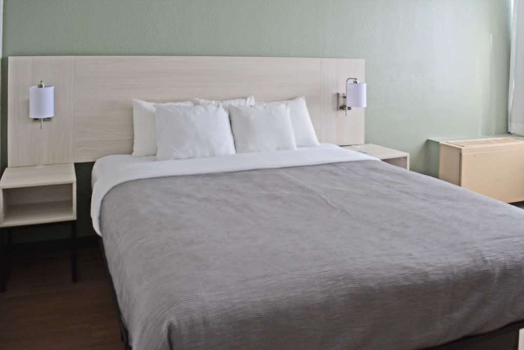Quality Inn & Suites East Syracuse Carrier Circle - photo 14