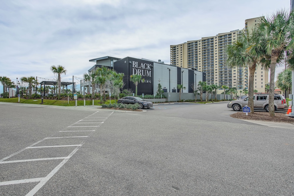 Resort Amenities and Boardwalk Beachfront Condo - photo 21