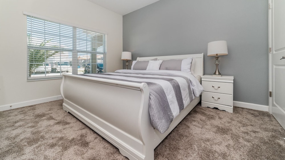 Rent a Luxury Townhome on Storey Lake Resort Minutes From Disney Orlando Townhome 3321 - photo 3