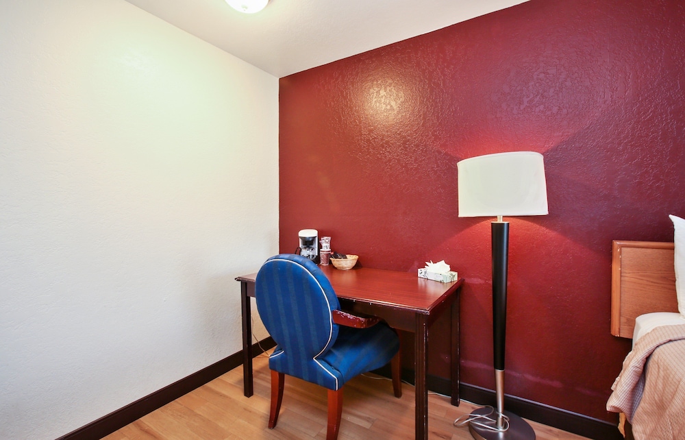 Red Roof Inn Lompoc - photo 5