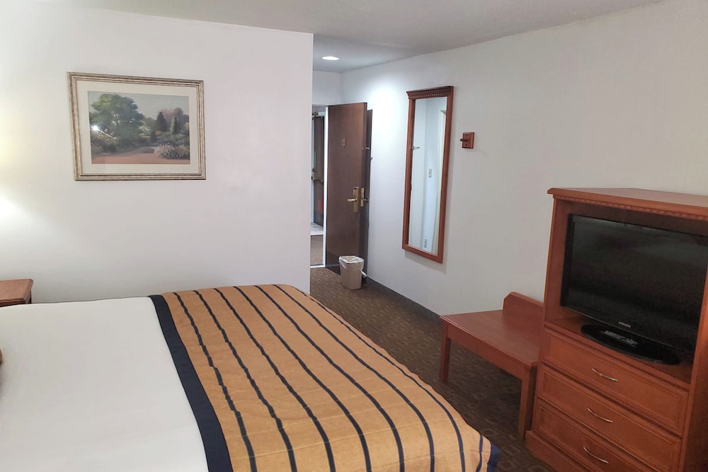 Coratel Inn & Suites by Jasper New Braunfels IH 35 EXT 189 - photo 21