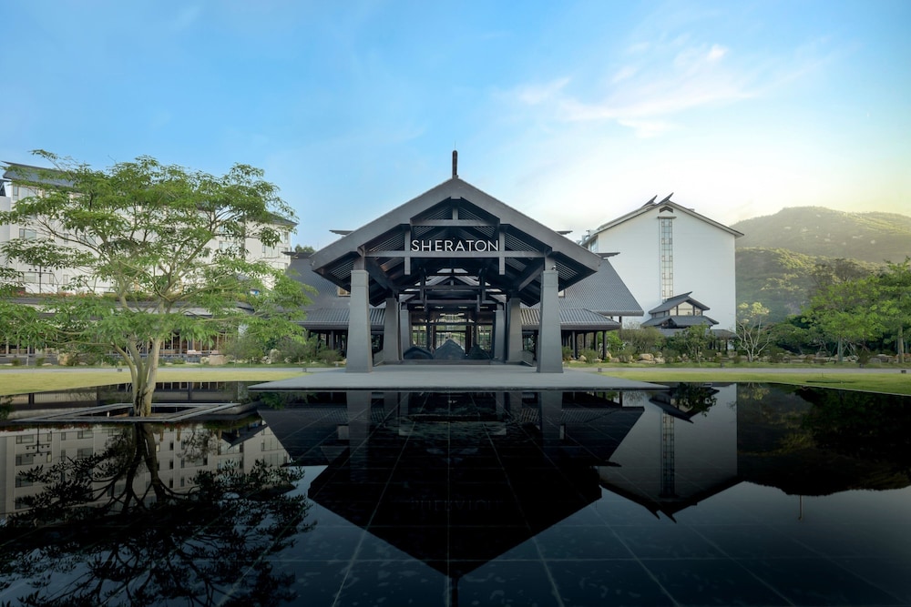Sheraton Maoming Hot Spring Resort - carbon neutral hotel in Maoming