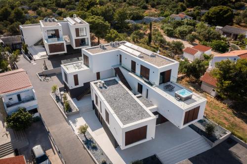 Žakan Rentals — 4-Star Luxury Hotel in Murter, Croatia