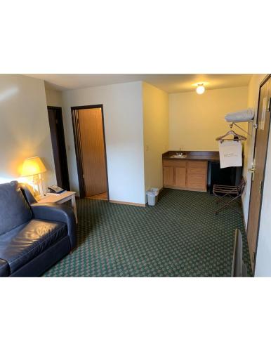 Kings Inn Cody - photo 8
