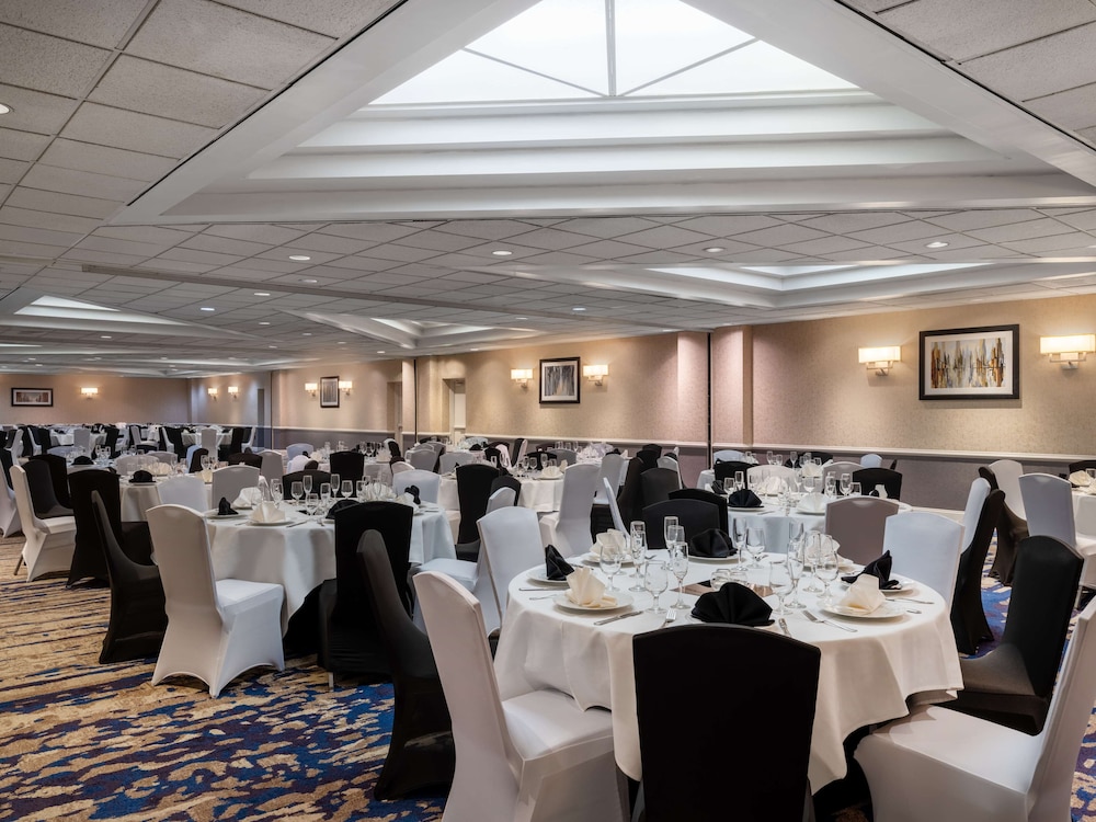 Embassy Suites by Hilton Baltimore Hunt Valley - photo 37