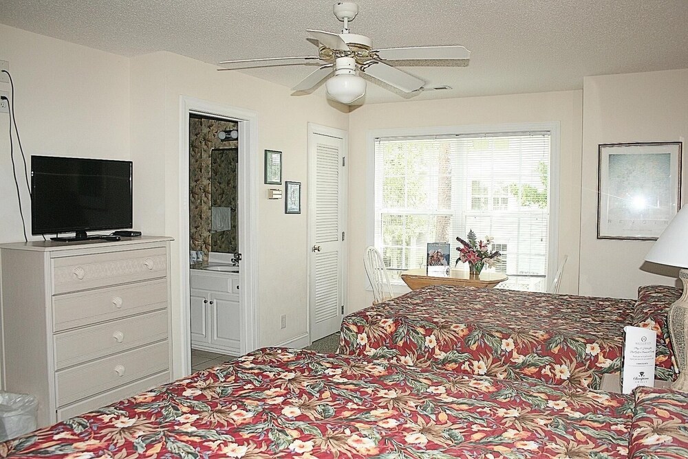 27 Holes of Golf Surrounds the Studio Golf Villa 1606L with Resort Amenities by RedAwning - photo 14