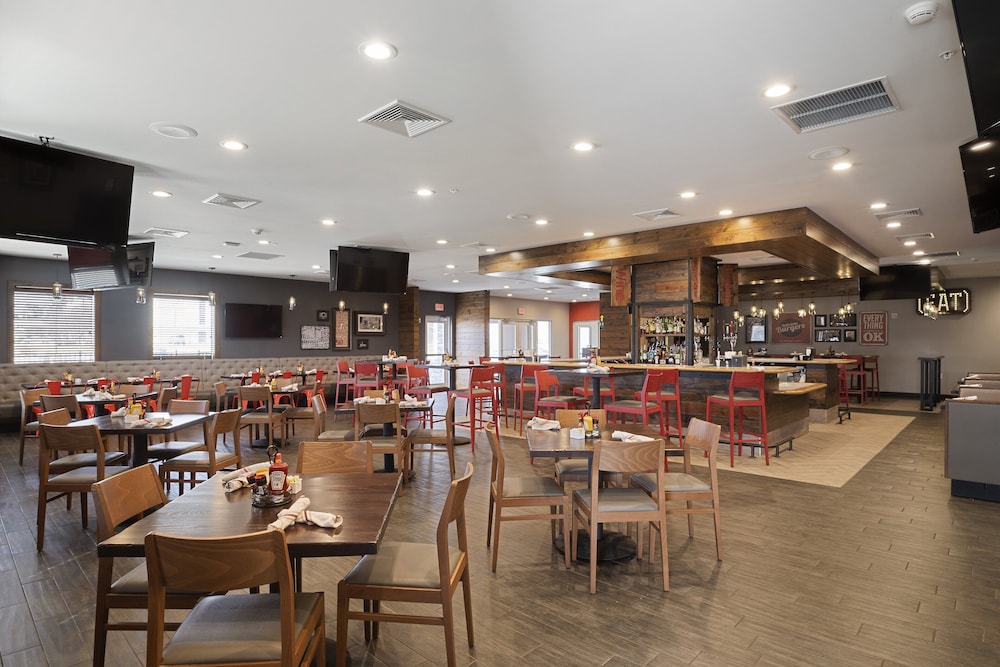 Holiday Inn & Suites Decatur Forsyth by IHG - photo 49