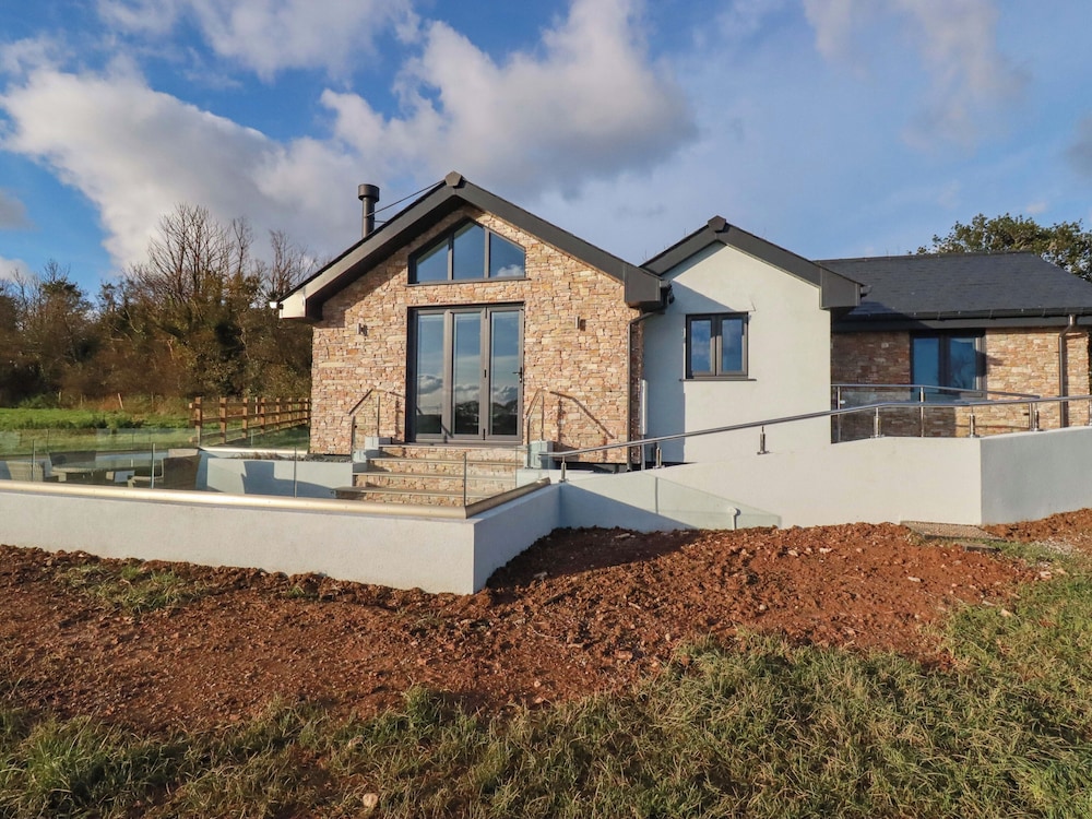 Lake View - carbon neutral hotel in Newquay
