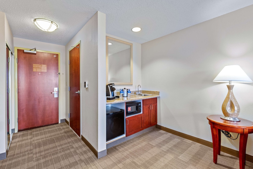 Hilton Garden Inn Starkville - photo 41