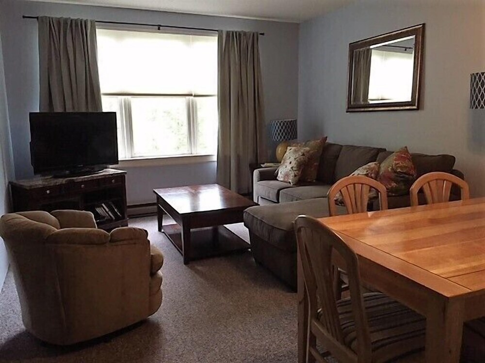 Golden Eagle Lodge Resort - photo 20