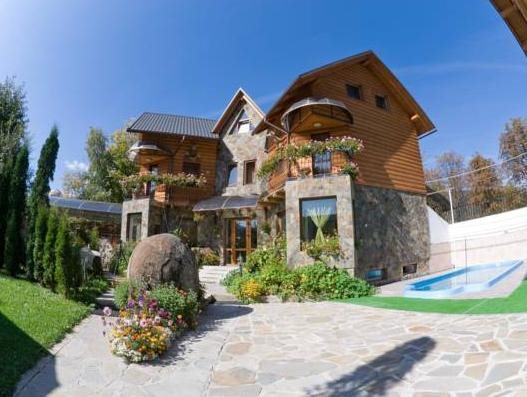 Hotel Velyka Vedmedytsya in Yaremche, Ukraine